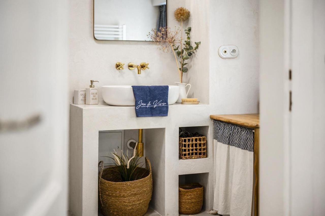 New Design & High Standard Apt From 16Th Century In Old Town-Free Parking Братислава Екстериор снимка